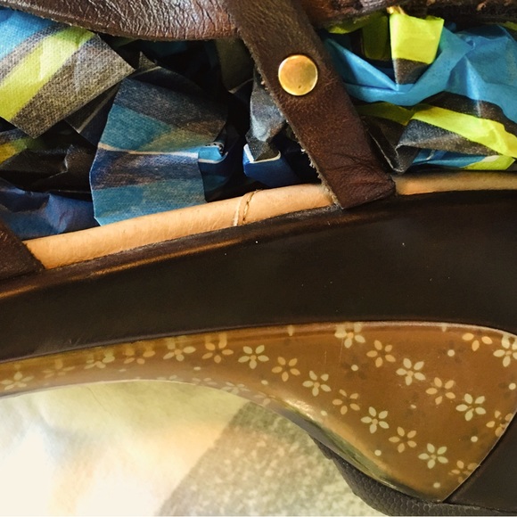 J-41 Adventure On brown leather strappy platform athletic sports sandals. EU 41. - Picture 16 of 16